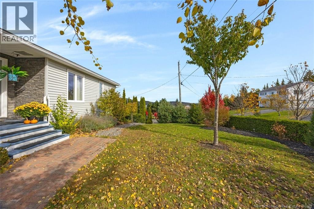 38 Edgemount Drive Property Photo 6