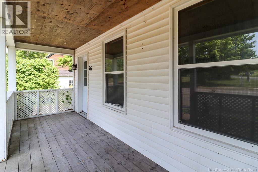 96 Main Street Property Photo 4