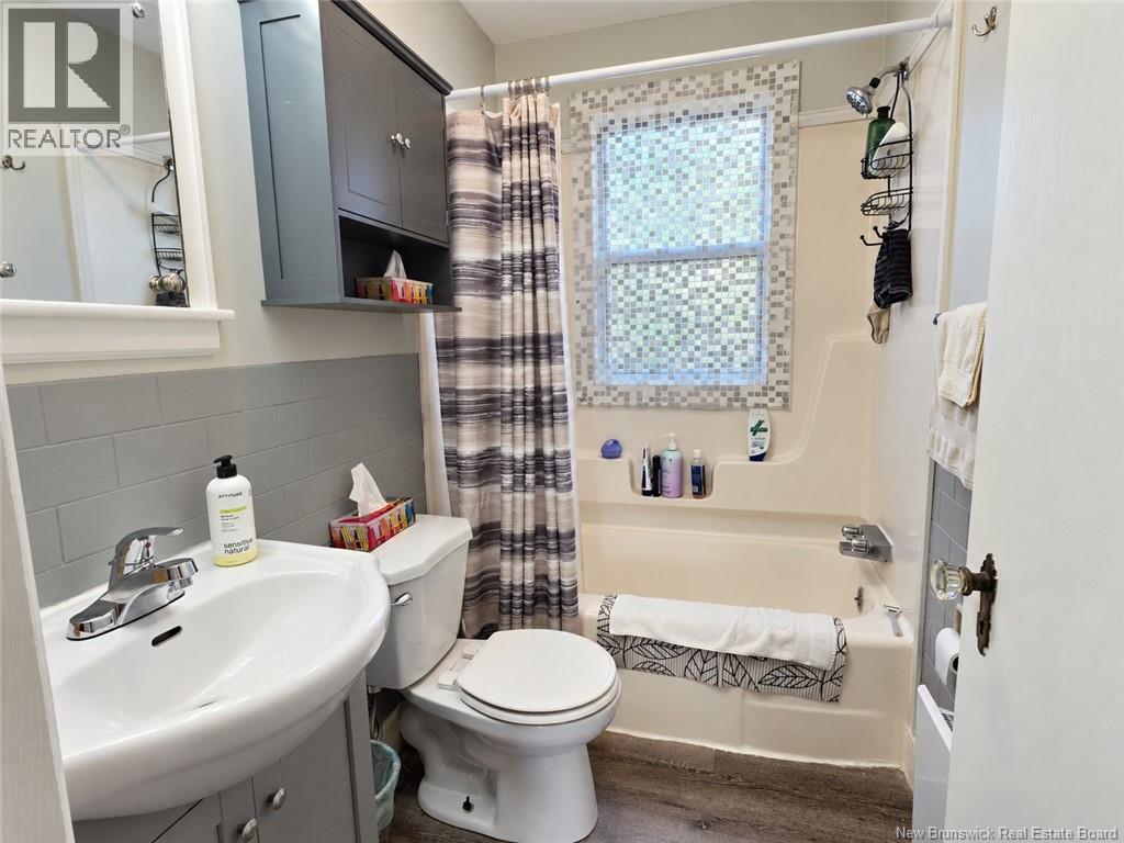 473 Elmwood Drive Property Photo 4