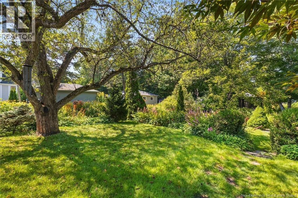 122 Waterloo Row Property Photo 34