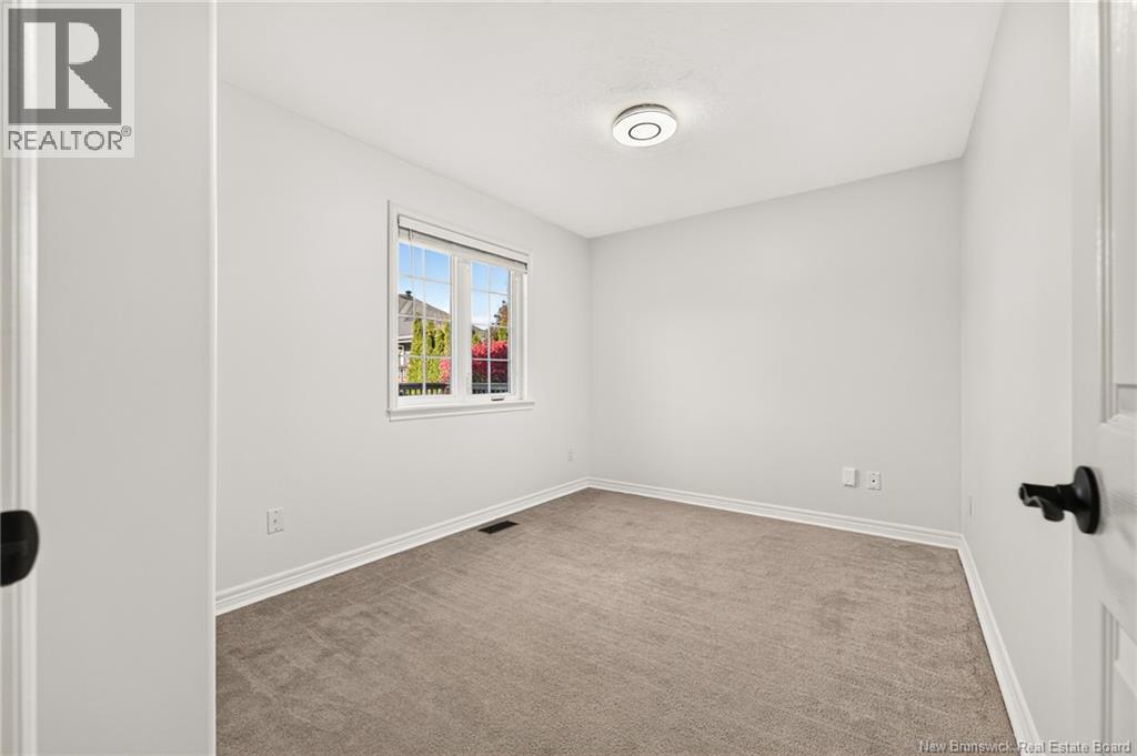 95 Congressional Crescent Property Photo 35
