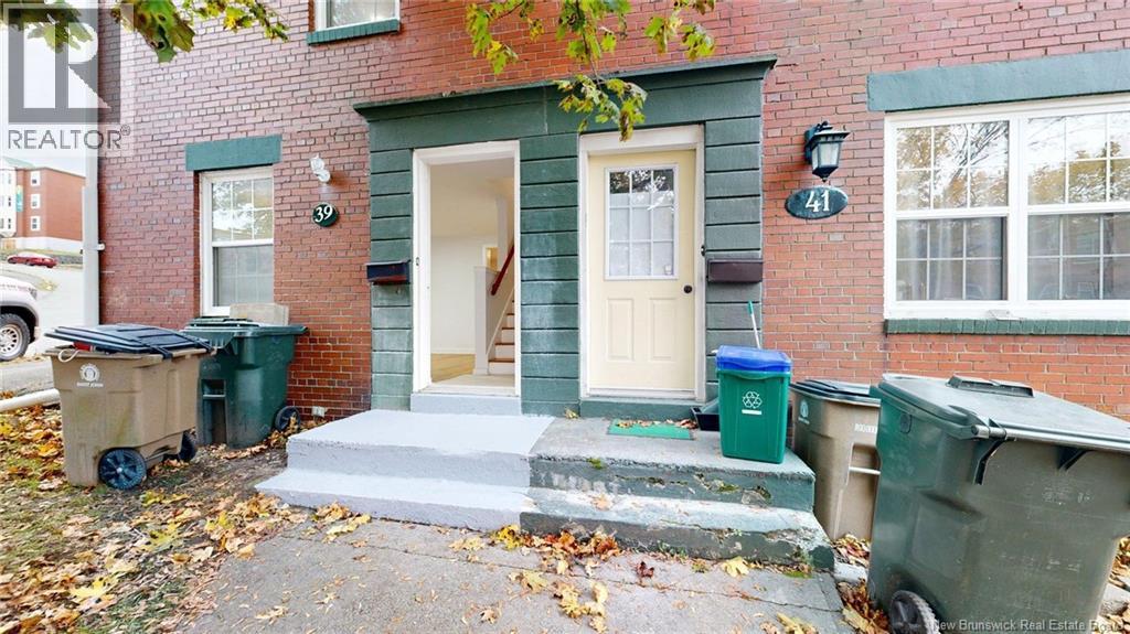 39 Mckenna Crescent Property Photo 2