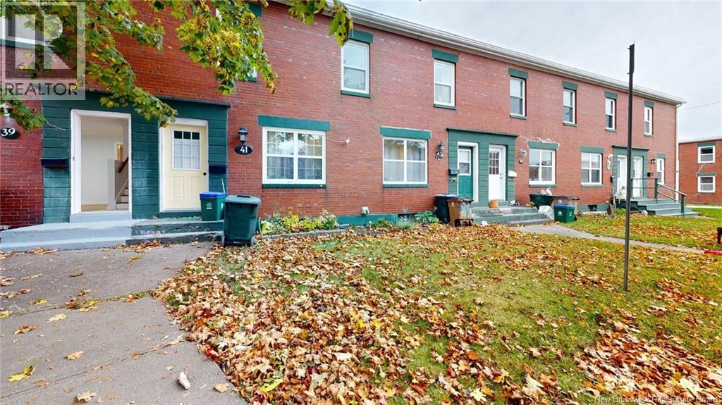 39 Mckenna Crescent Property Photo 3
