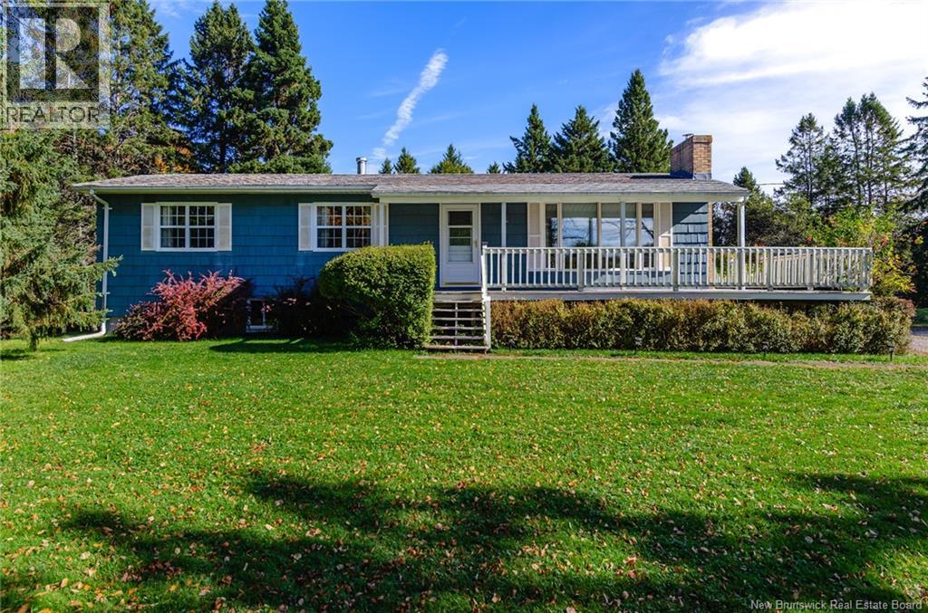 44 Neck Road Property Photo 1