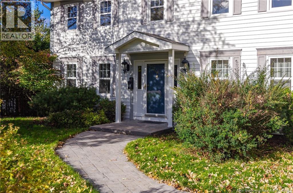 44 Sprucewood Avenue Property Photo 3