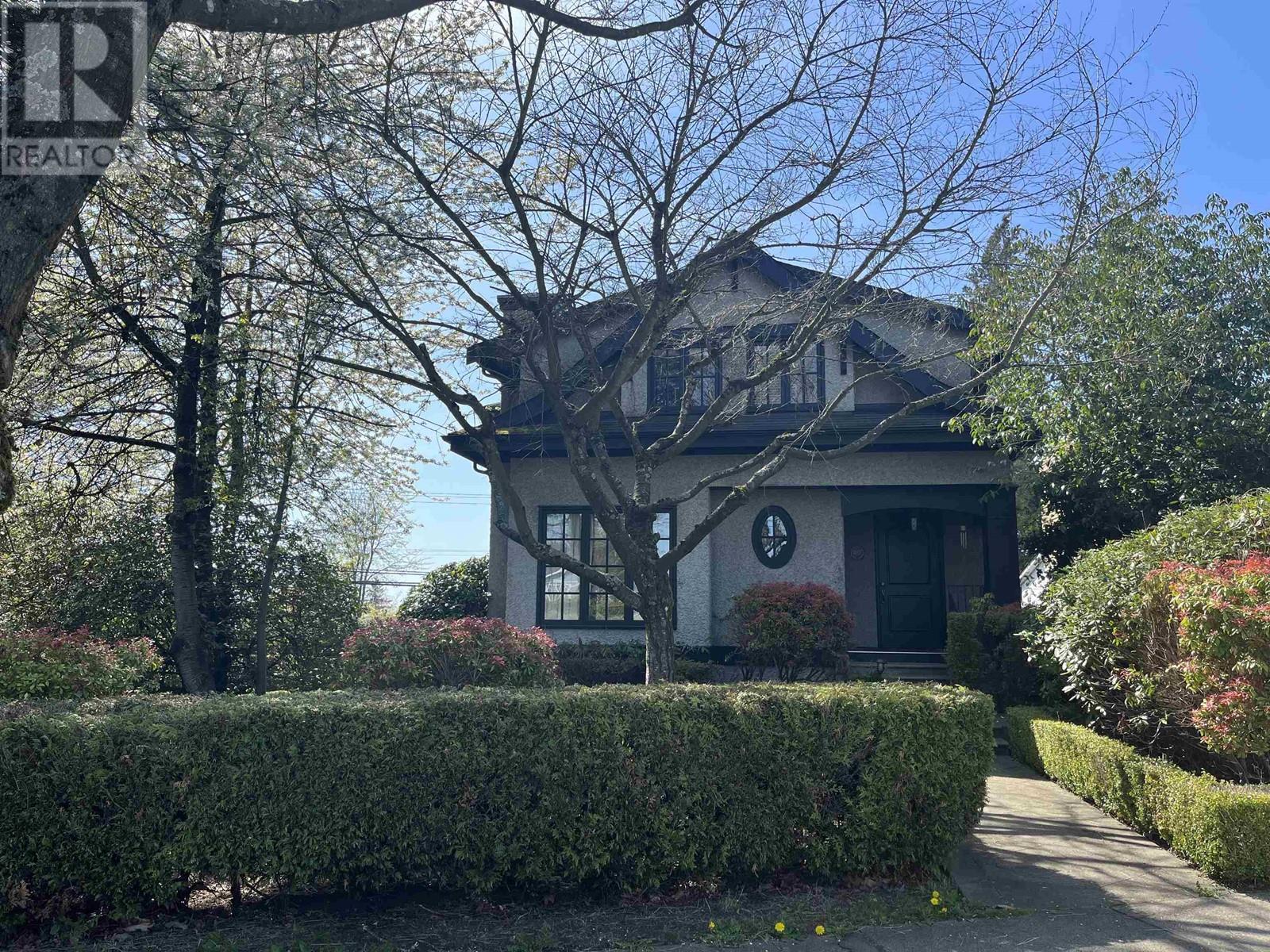 7637 West Boulevard Property Photo 1