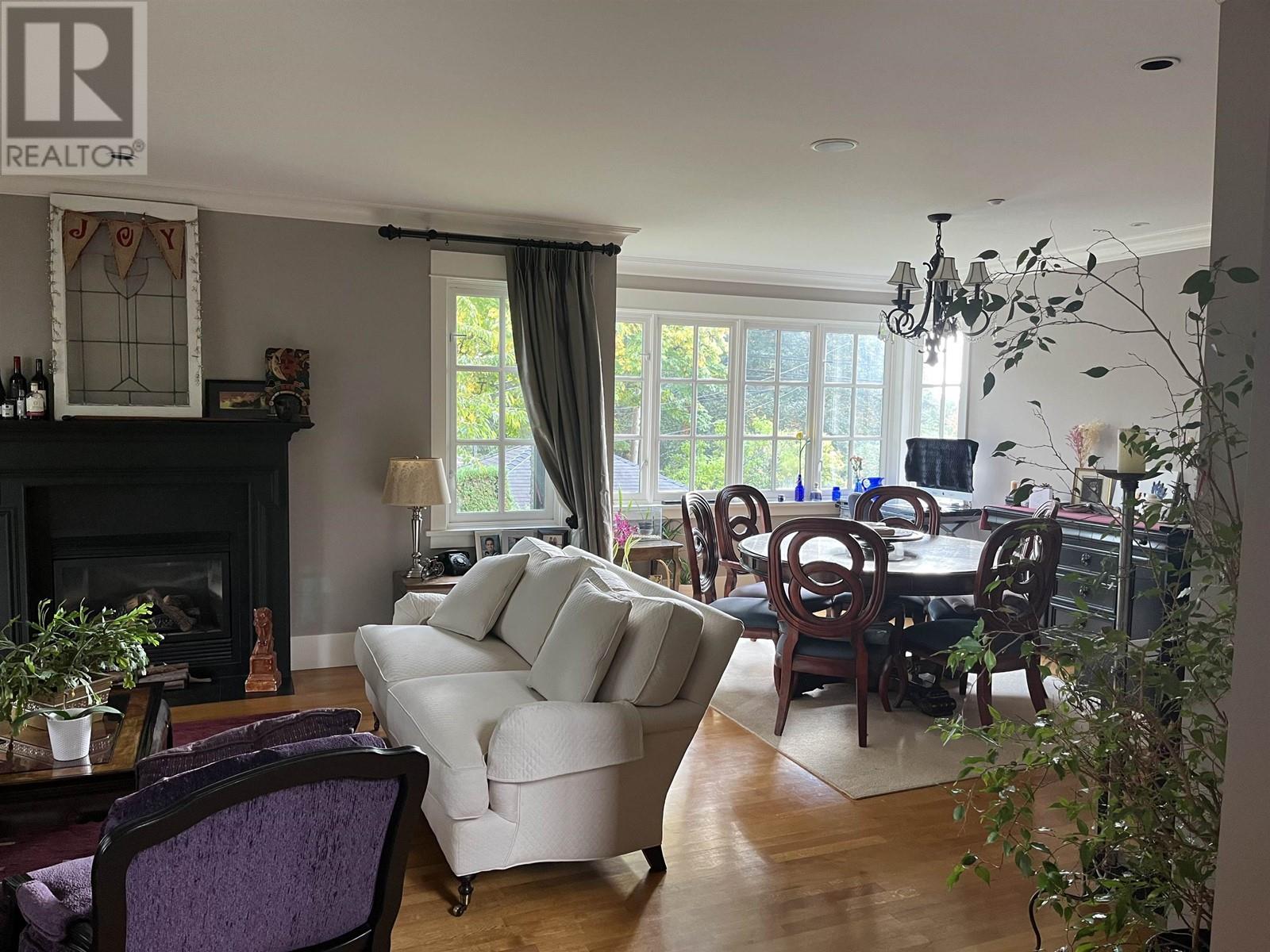 7637 West Boulevard Property Photo 2
