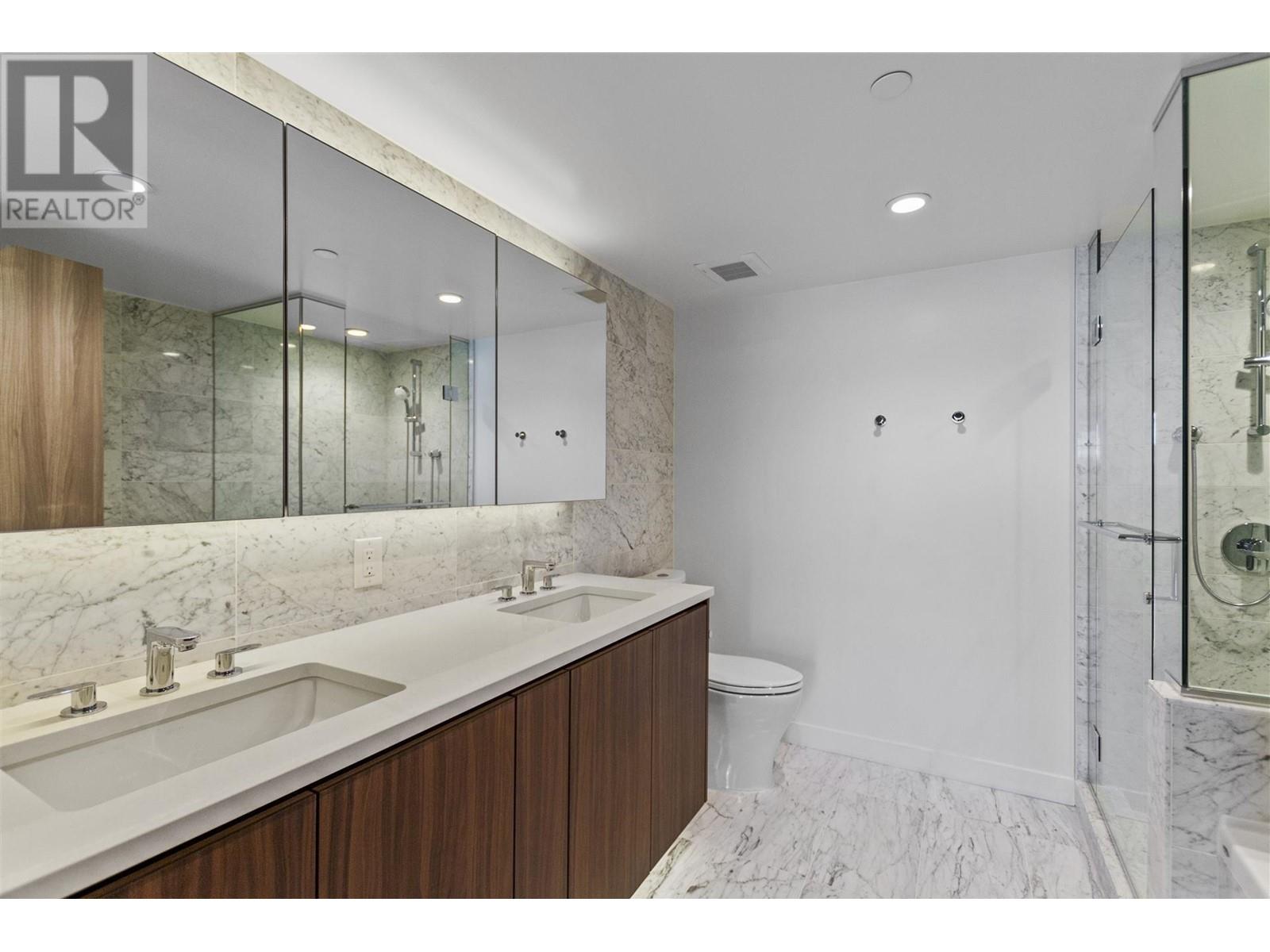 1209 1768 Cook Street Property Photo 16