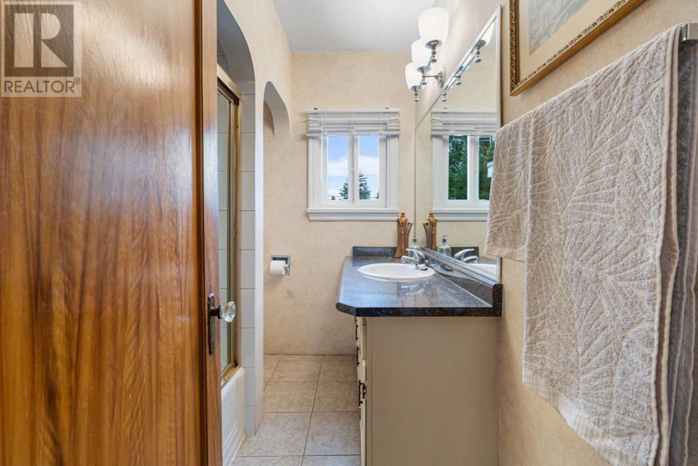 6909 Granville Street Property Photo 10