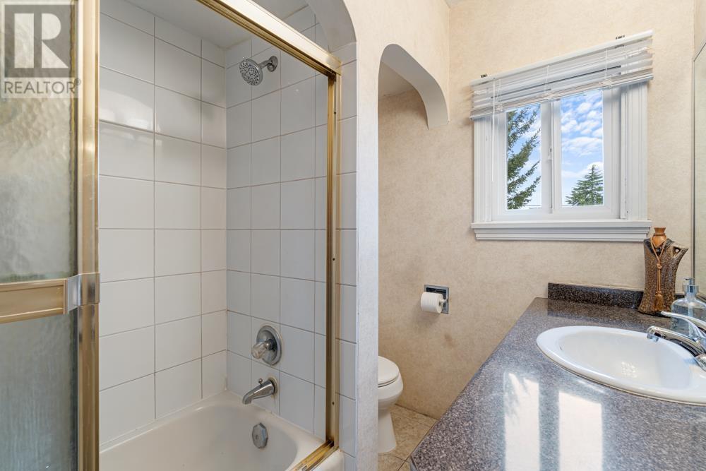 6909 Granville Street Property Photo 11