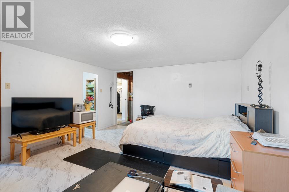 6909 Granville Street Property Photo 27