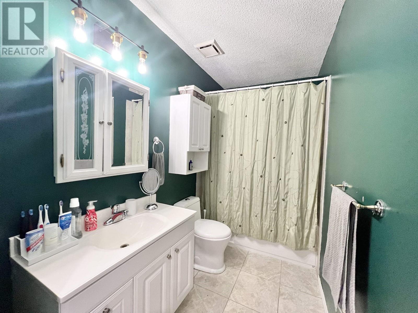 576 Pillsbury Avenue Property Photo 11