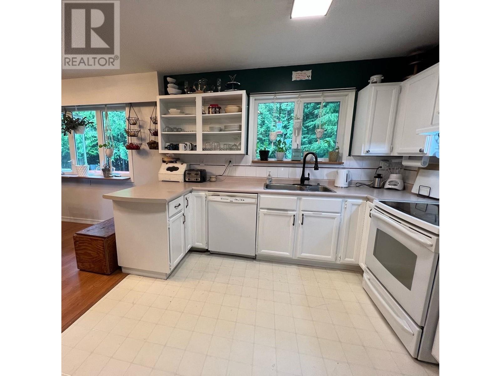 576 Pillsbury Avenue Property Photo 19