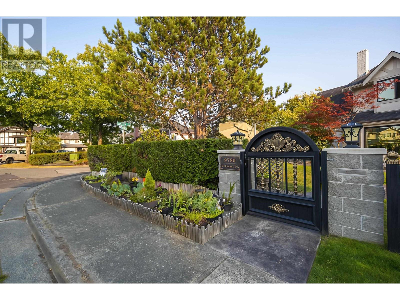 9780 Mcburney Drive Property Photo 3
