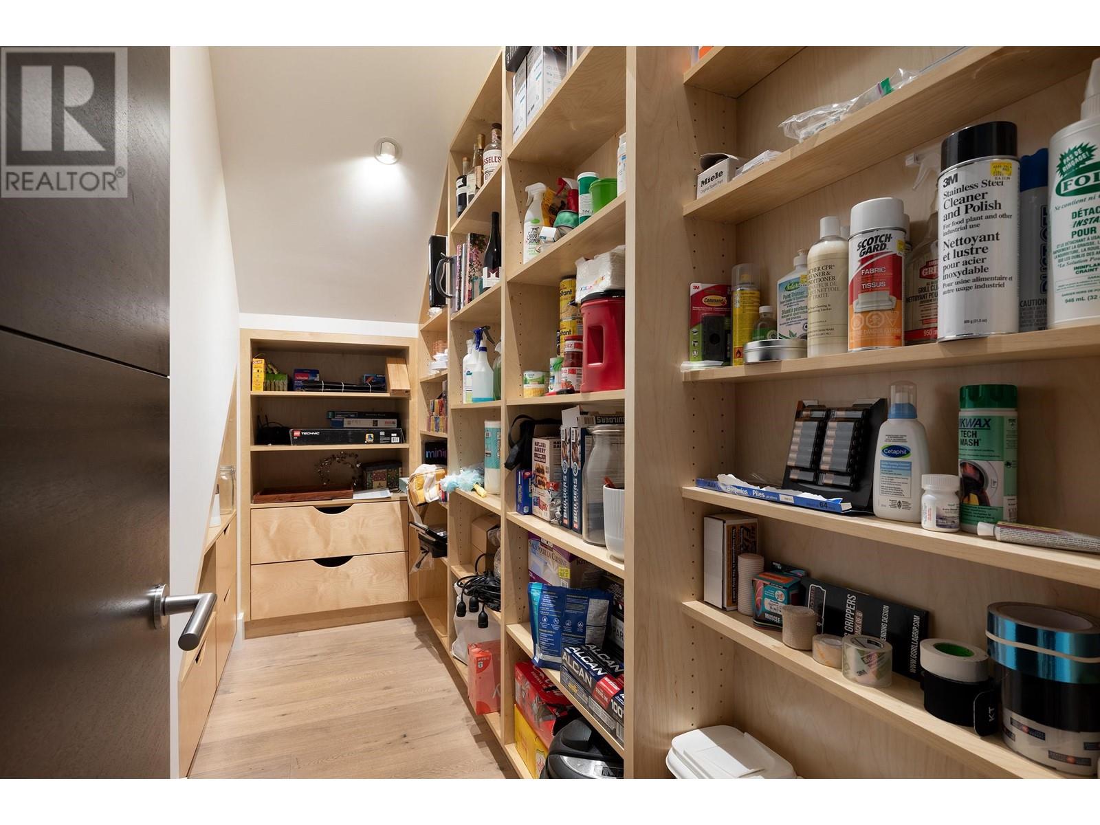 6483 Balsam Way Property Photo 34