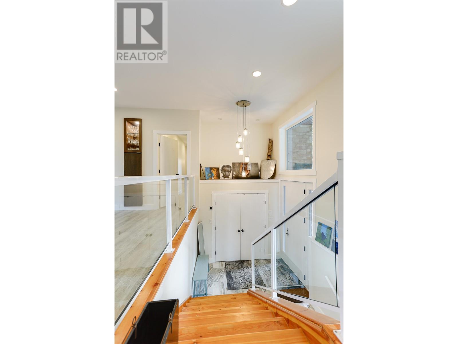 69 Elderberry Street Property Photo 9