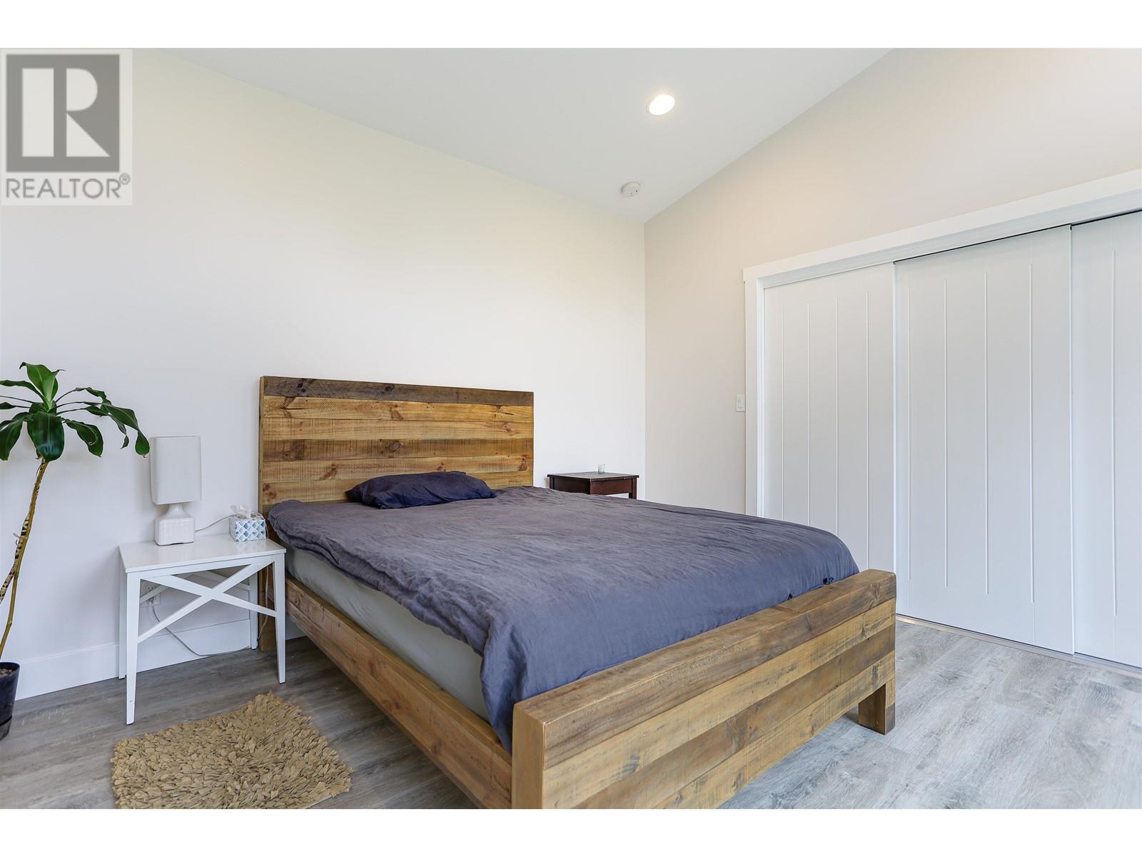 69 Elderberry Street Property Photo 23