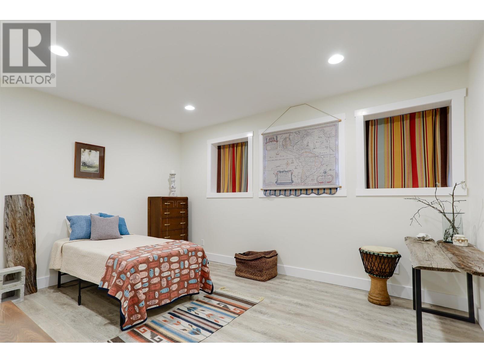 69 Elderberry Street Property Photo 33