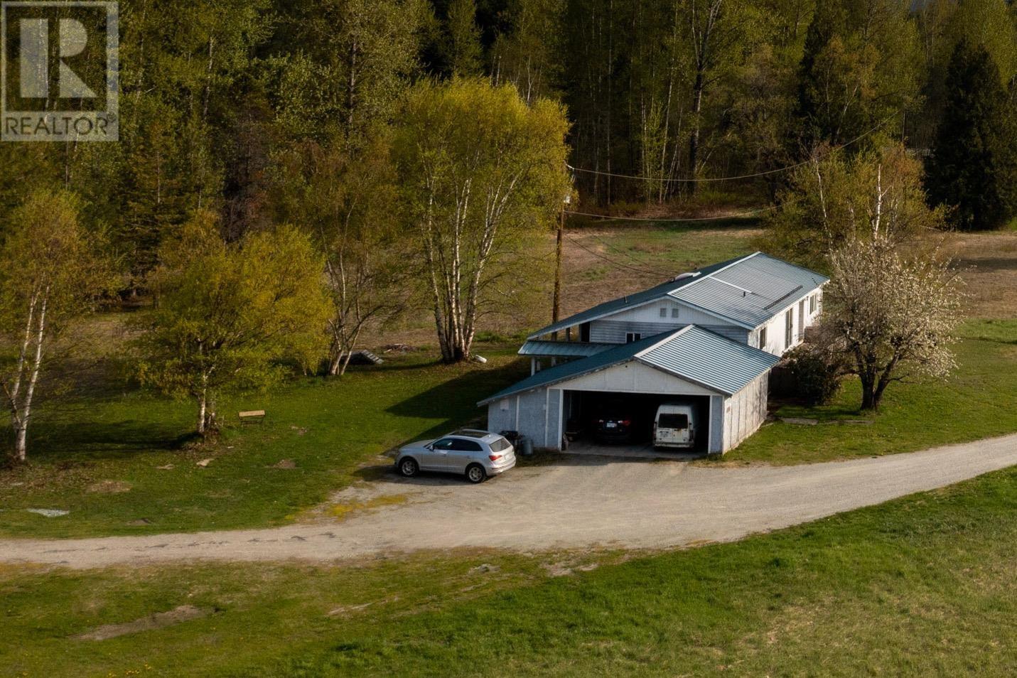 1691 Highway 99 Property Photo 5