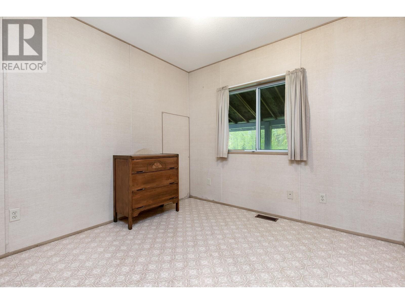 1691 Highway 99 Property Photo 15