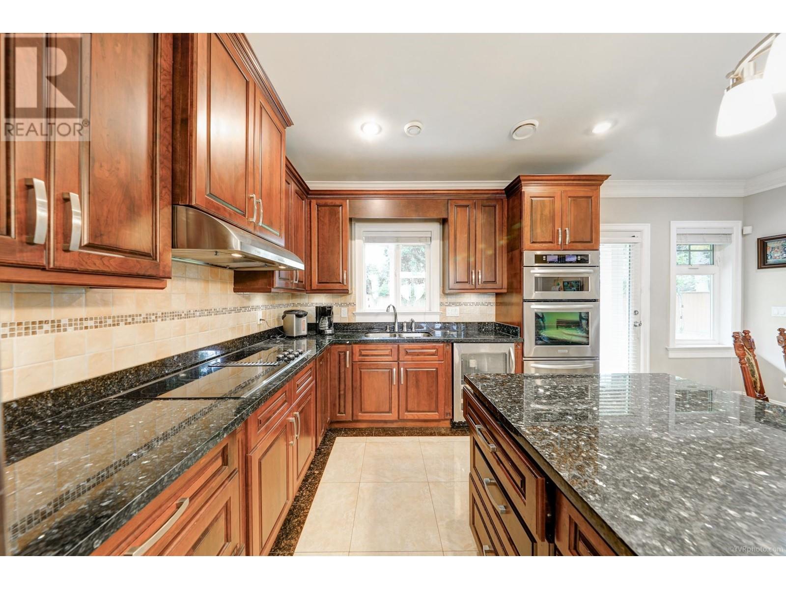 8426 Francis Road Property Photo 12