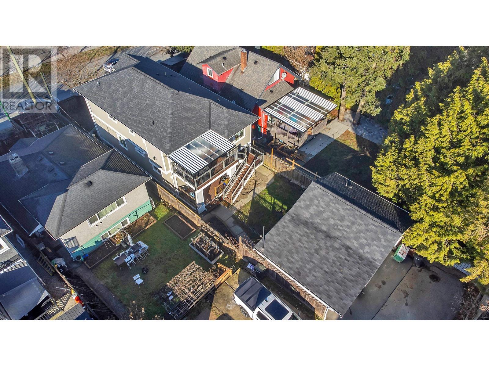 4870 Boundary Road Property Photo 12
