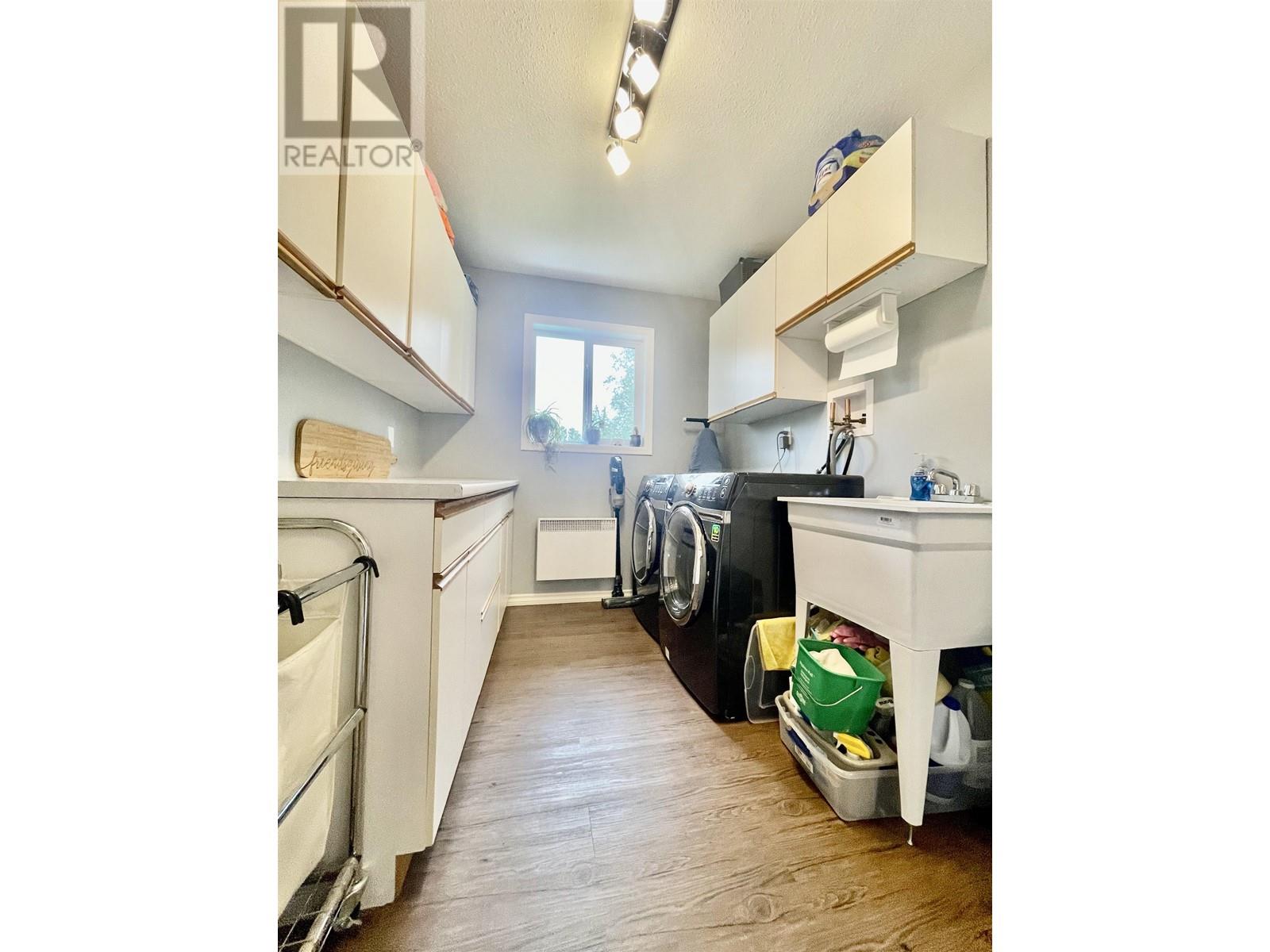 4935 Agar Avenue Property Photo 14