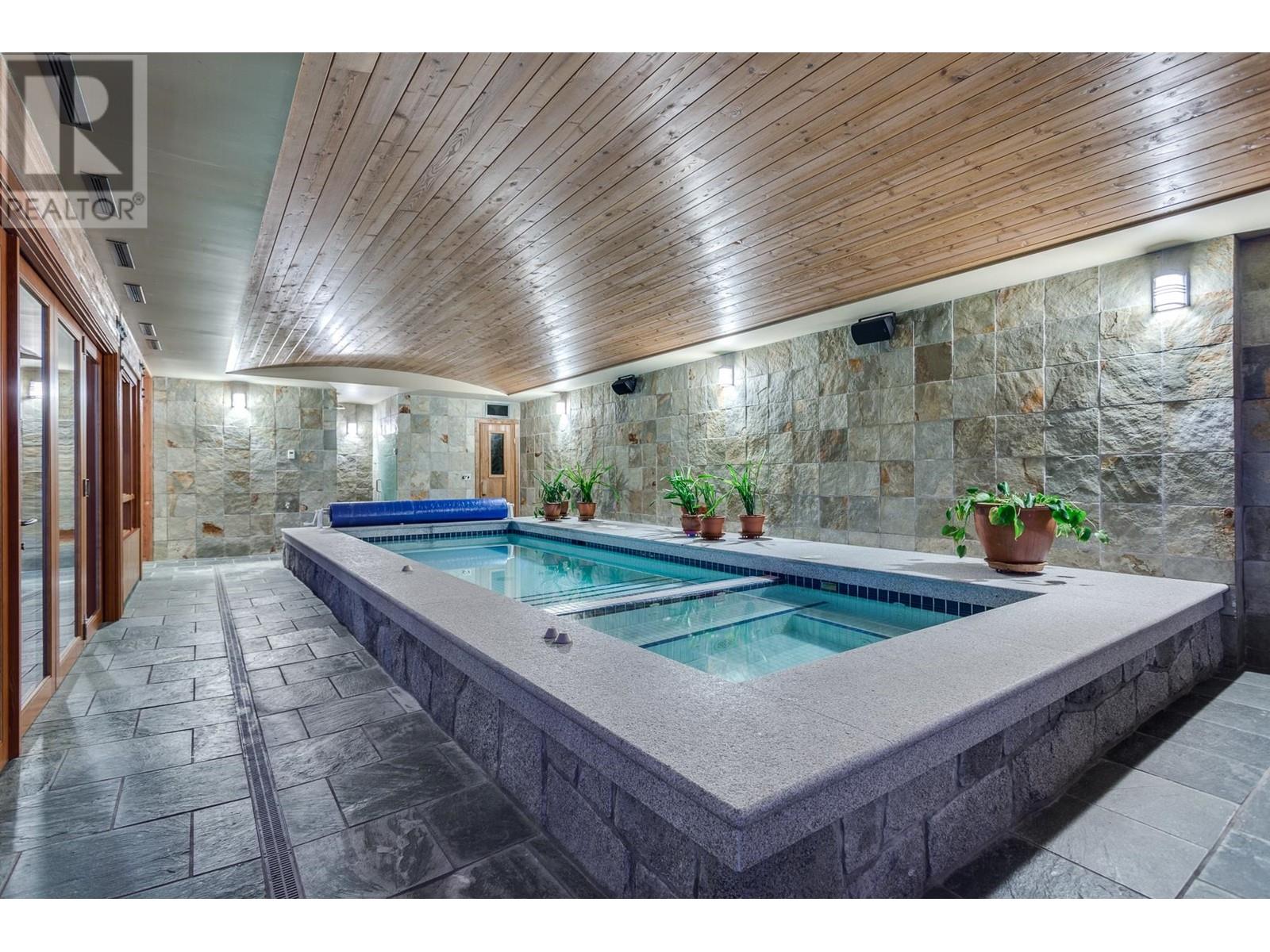 5363 Kew Cliff Road Property Photo 23