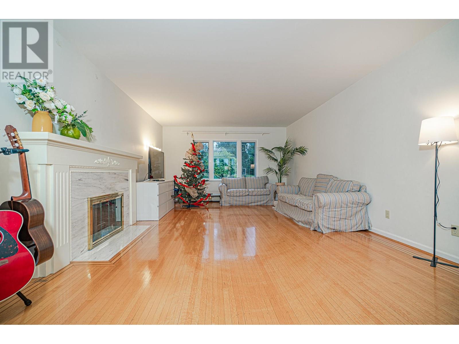 6812 Arbutus Street Property Photo 5