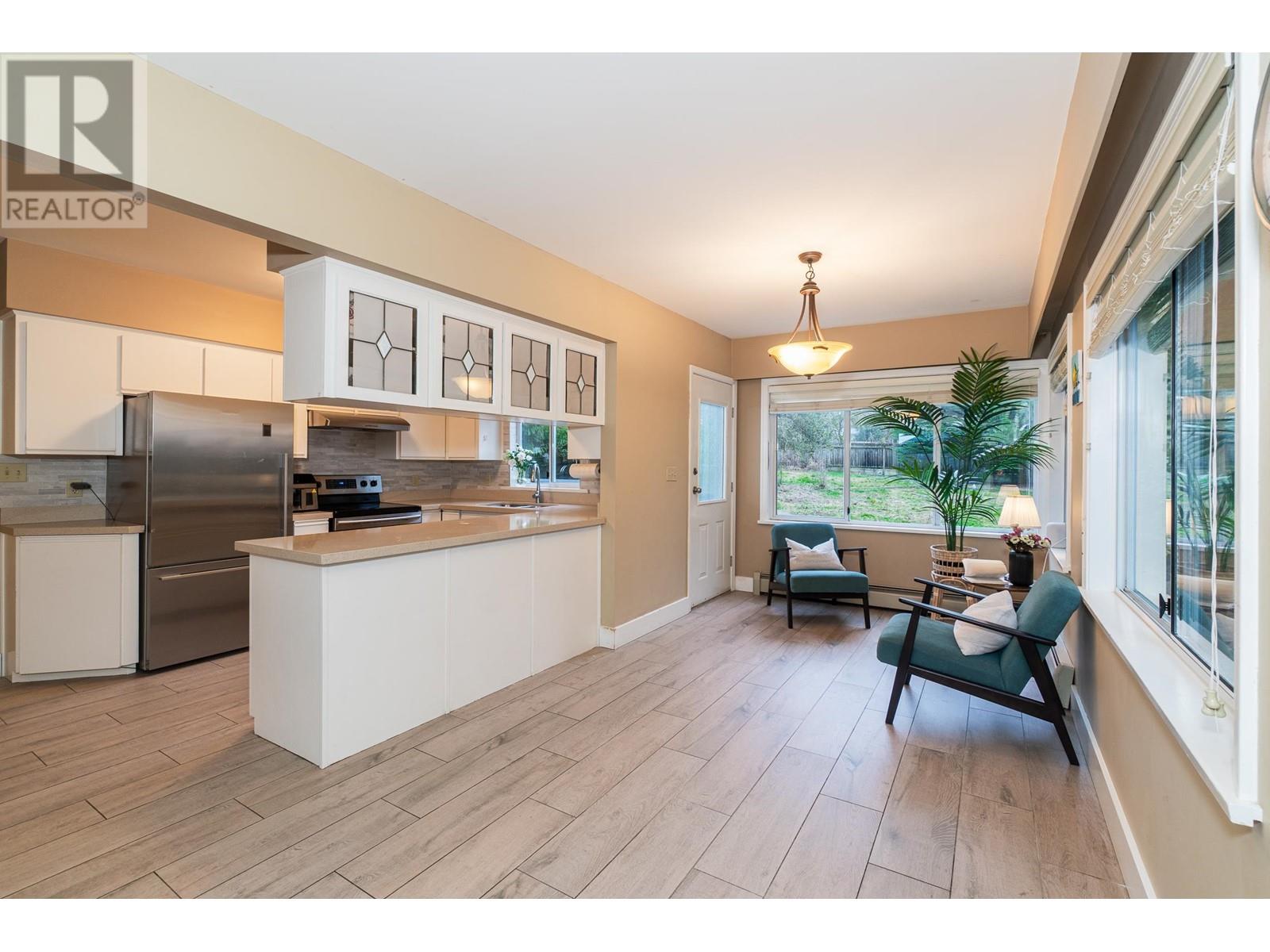 6812 Arbutus Street Property Photo 10