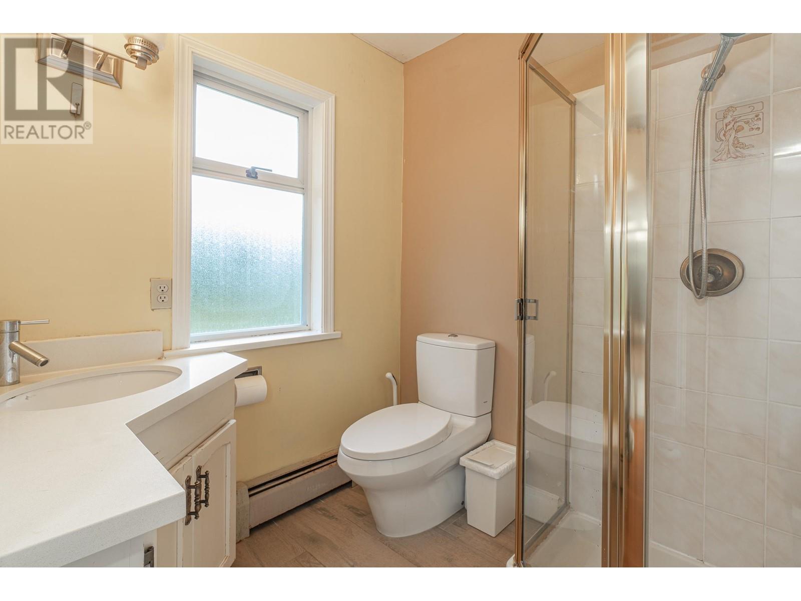 6812 Arbutus Street Property Photo 21