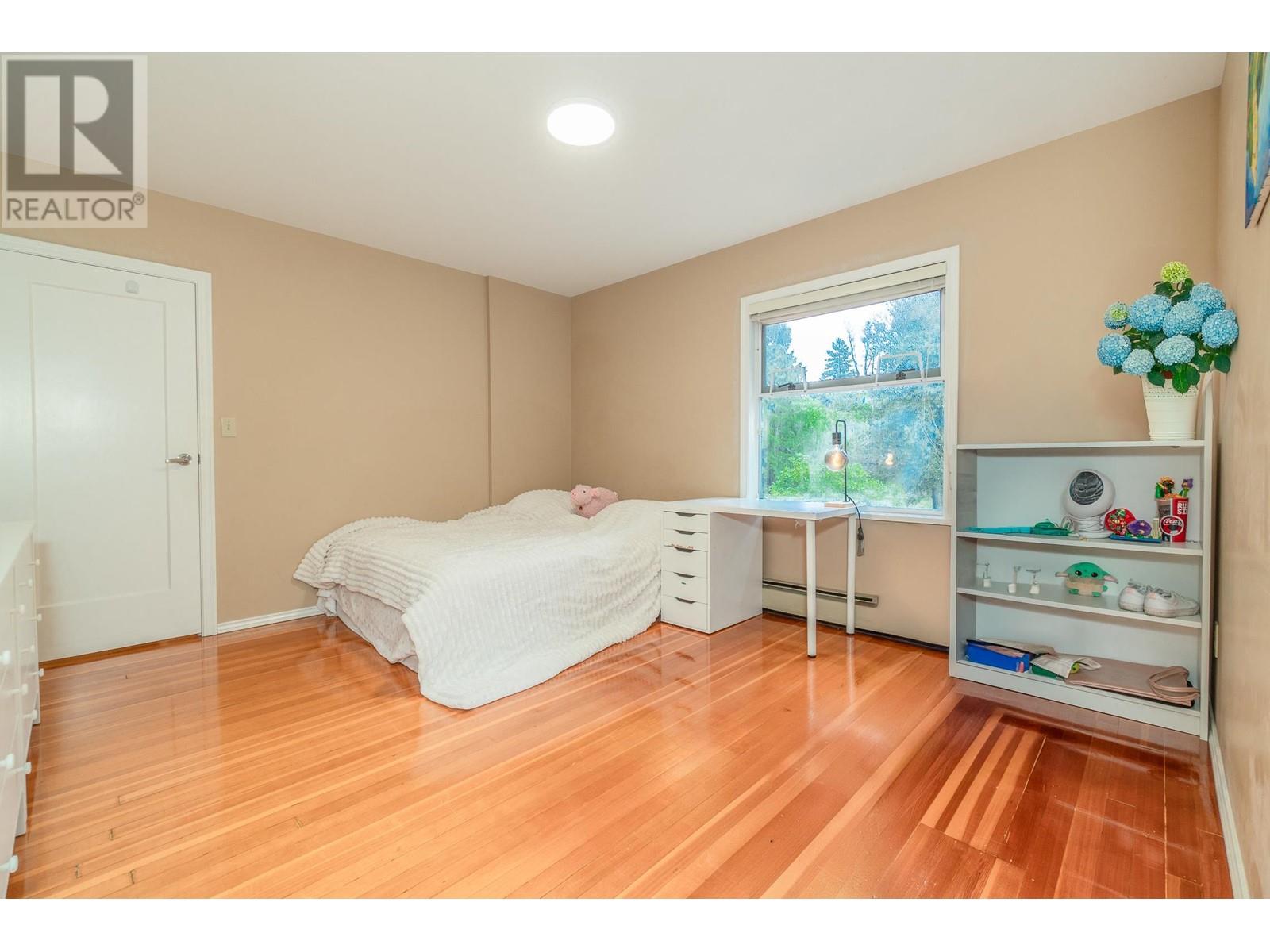 6812 Arbutus Street Property Photo 22