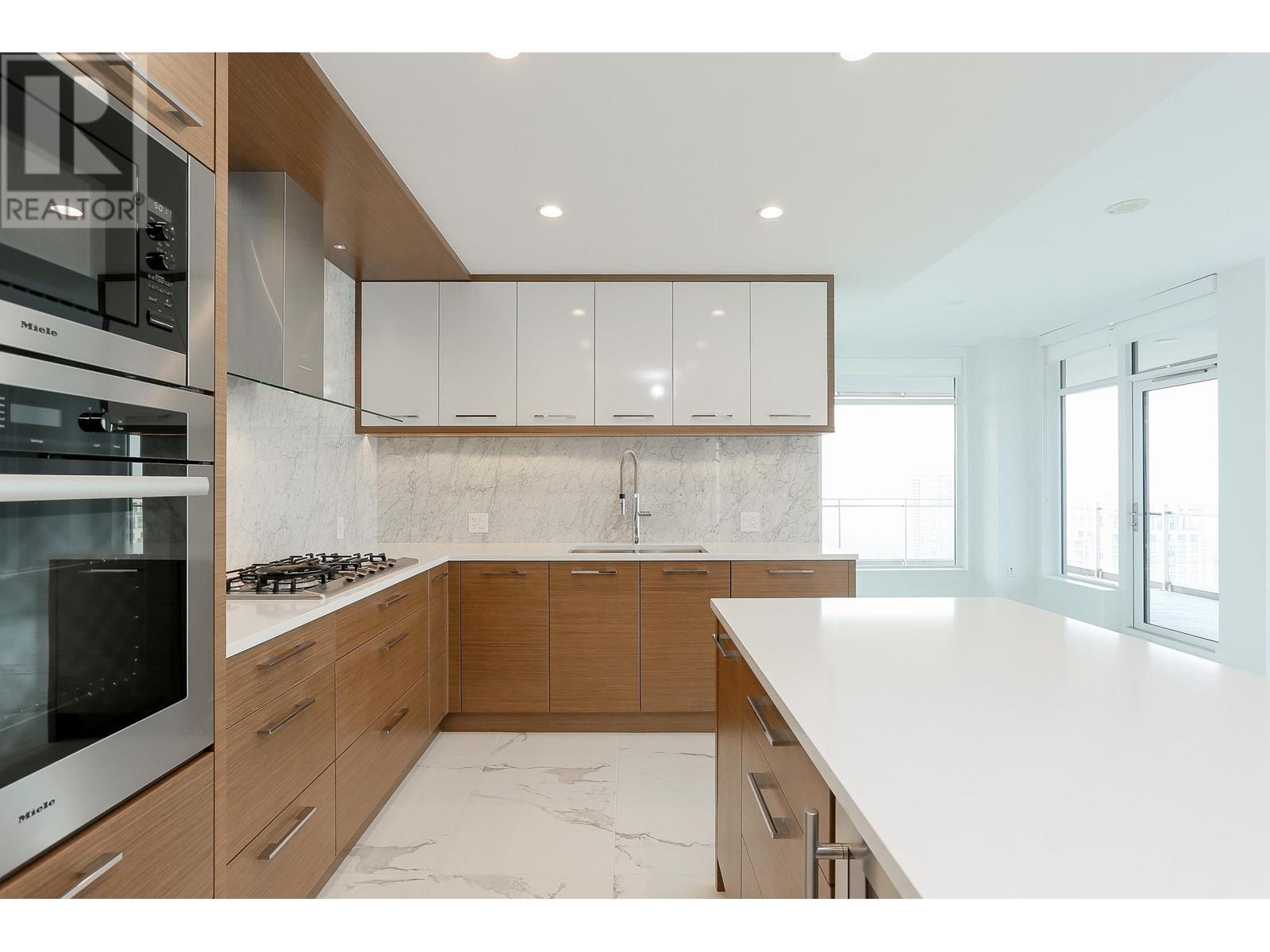 3102 4360 Beresford Street Property Photo 10