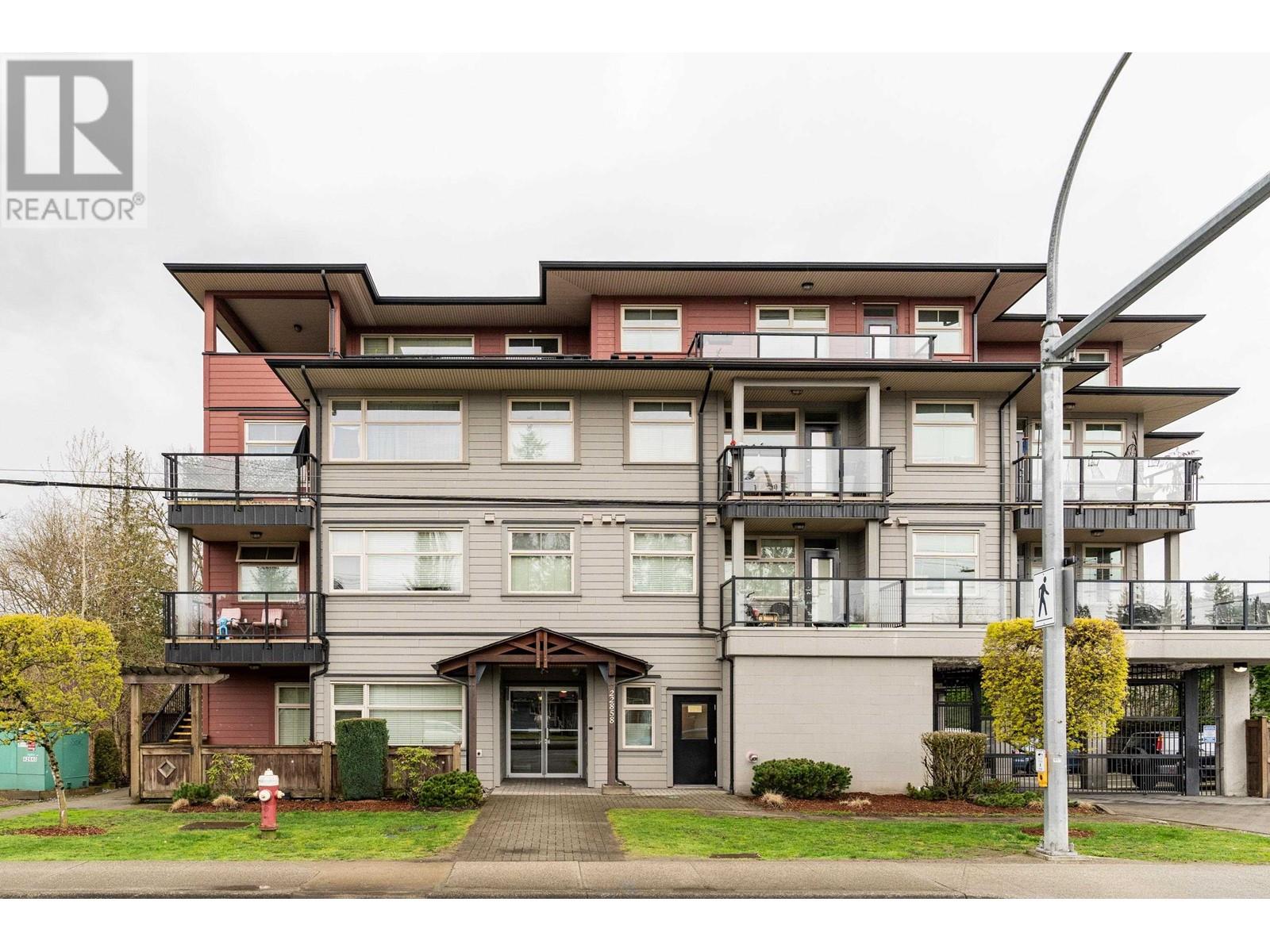 304 22858 LOUGHEED HIGHWAY Property Photo 1