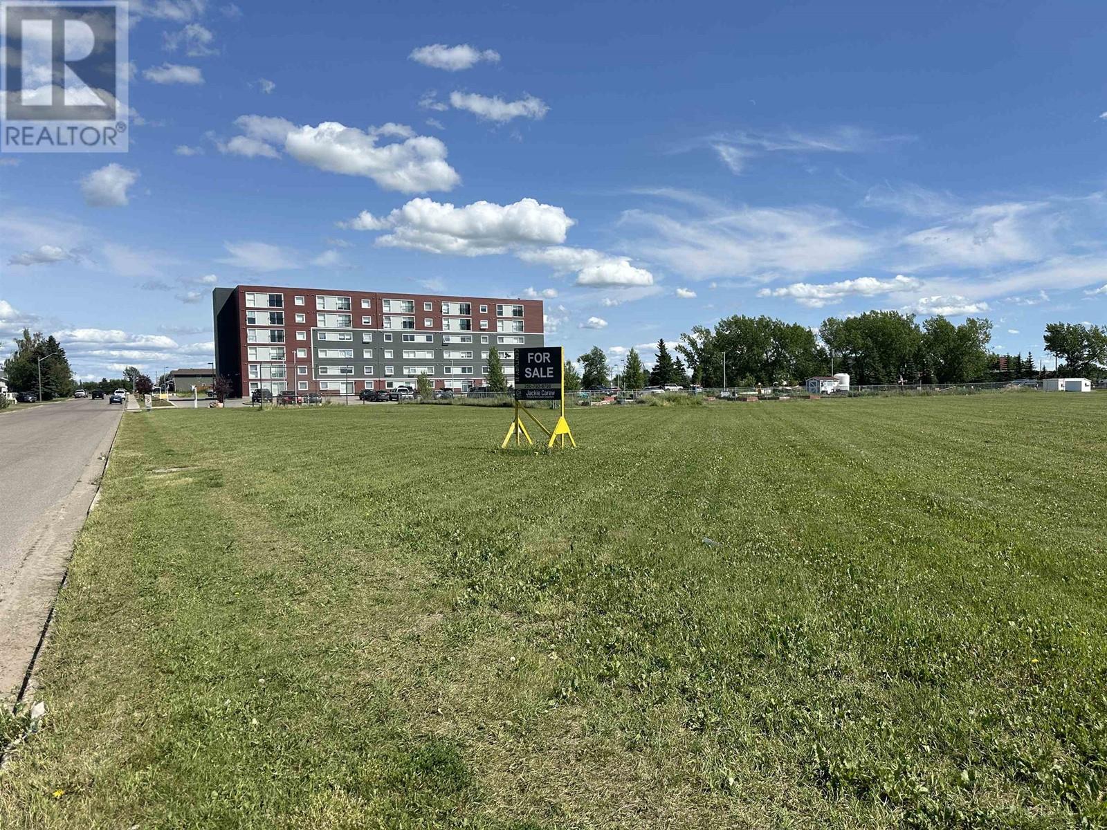 9504 100 Avenue Property Photo 7