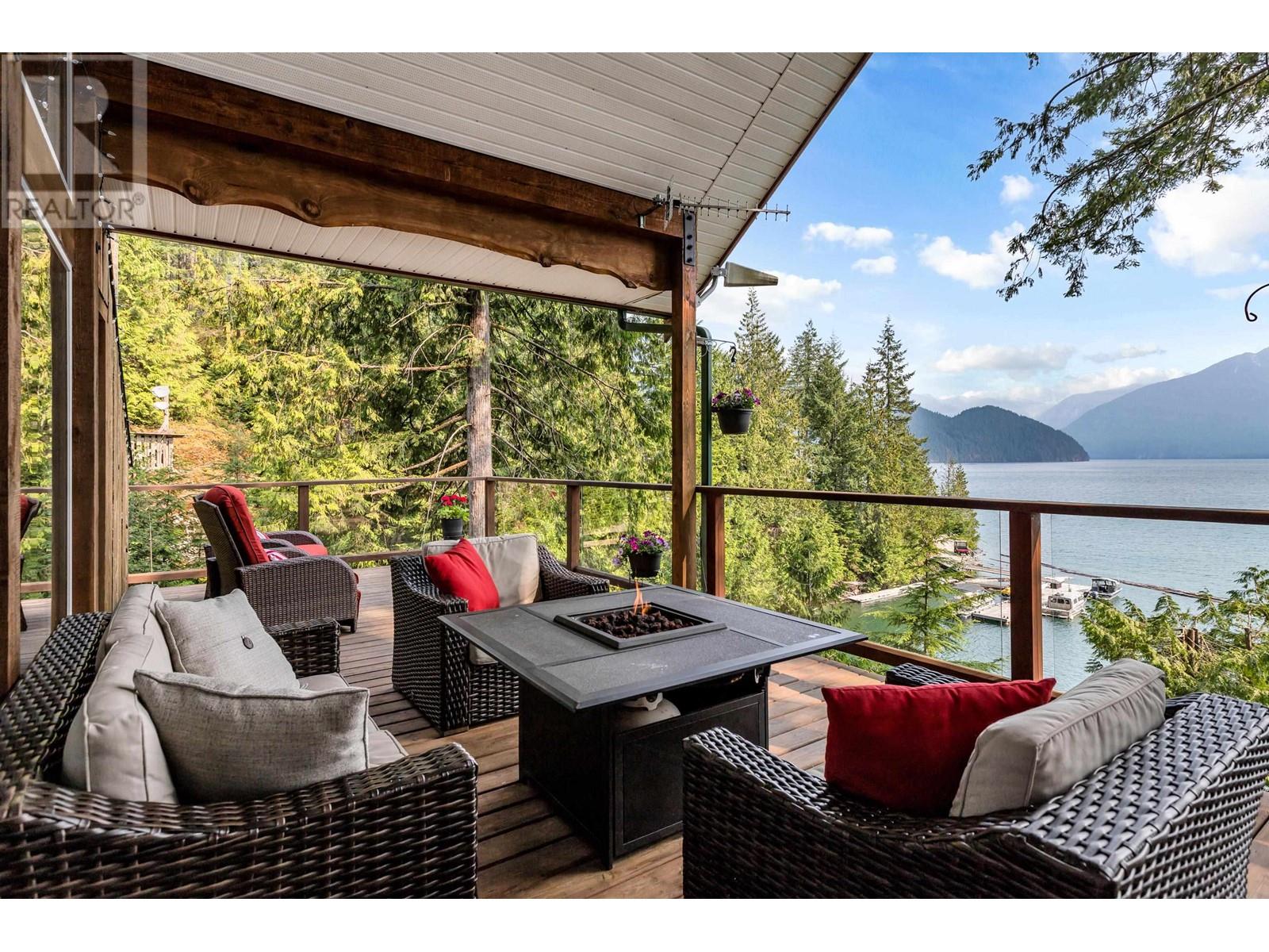 4 Christian Cove Property Photo 1