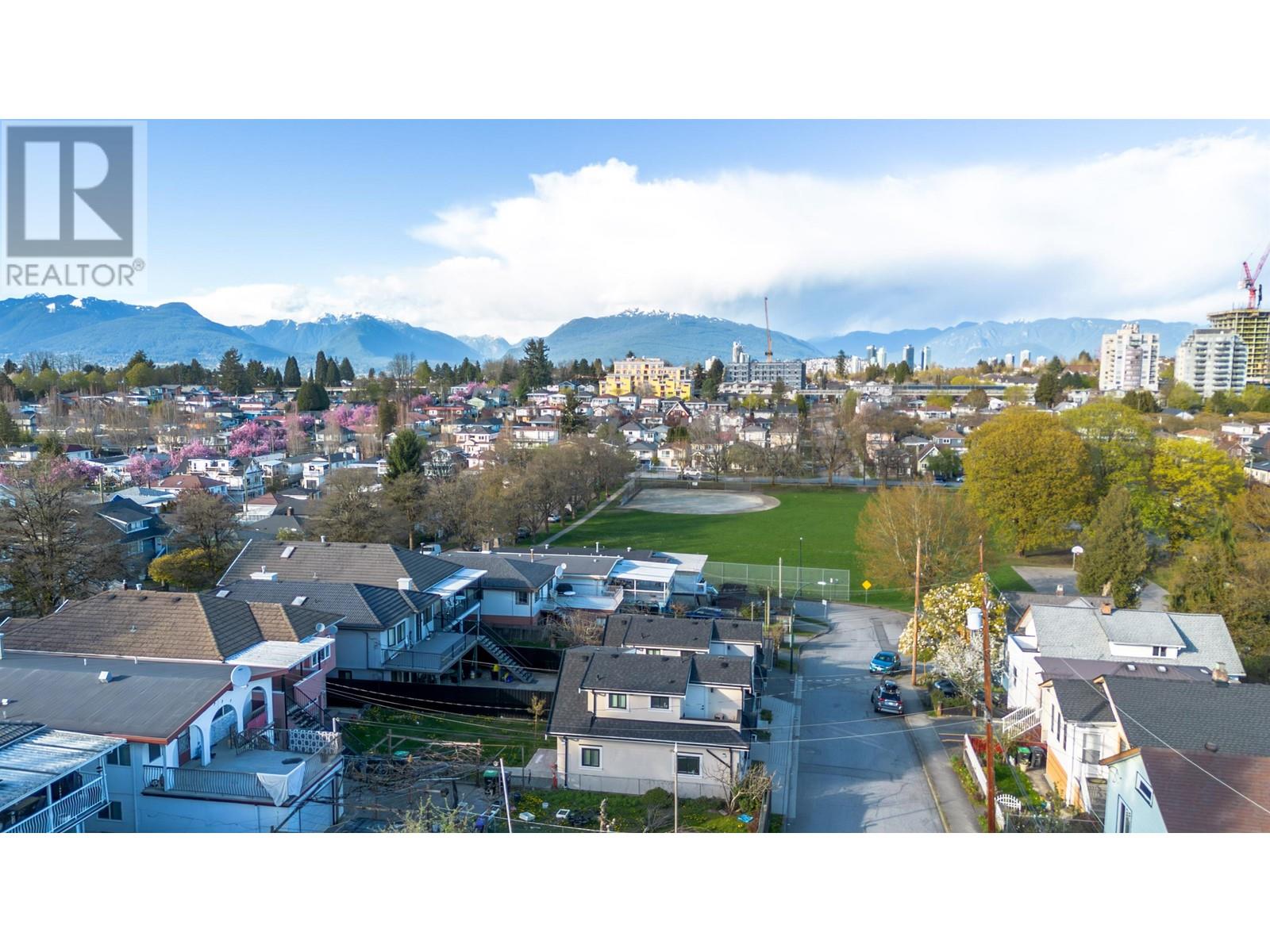 5311 Mckinnon Street Property Photo 5