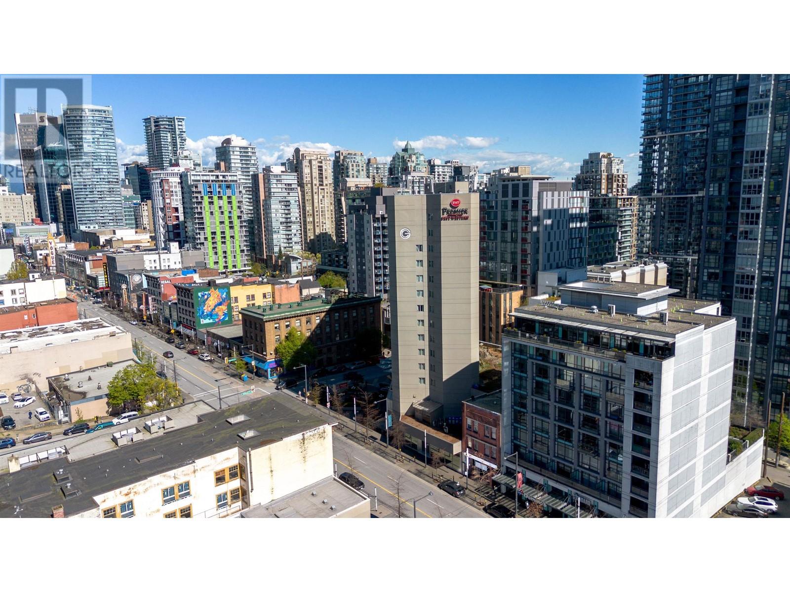 1130 Granville Street Property Photo 4
