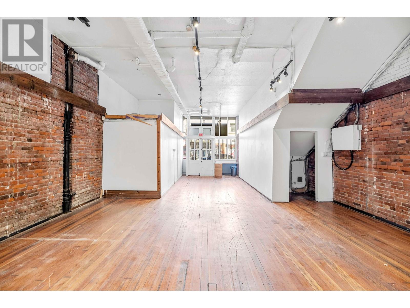 1130 Granville Street Property Photo 10