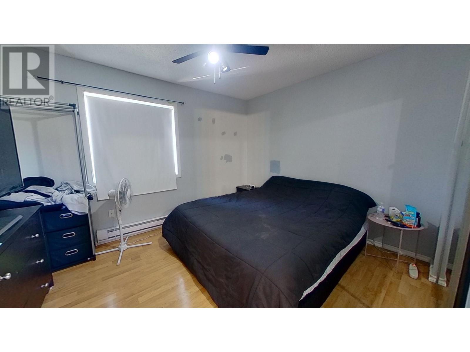 9807 97 Street Property Photo 11
