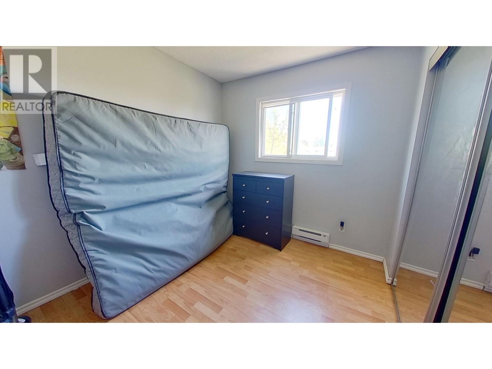 9807 97 Street Property Photo 13