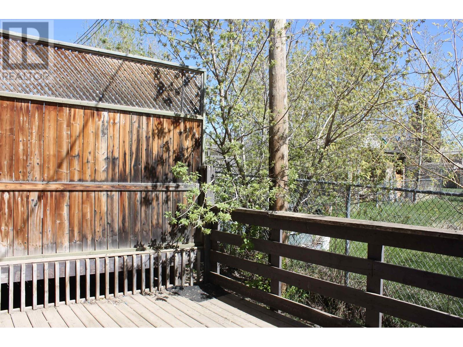 9807 97 Street Property Photo 17