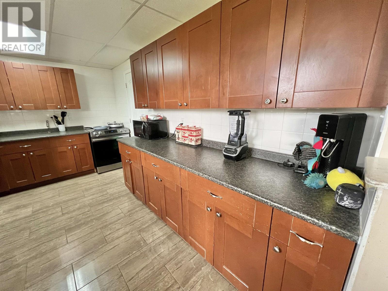 1032 Falcon Road Property Photo 12