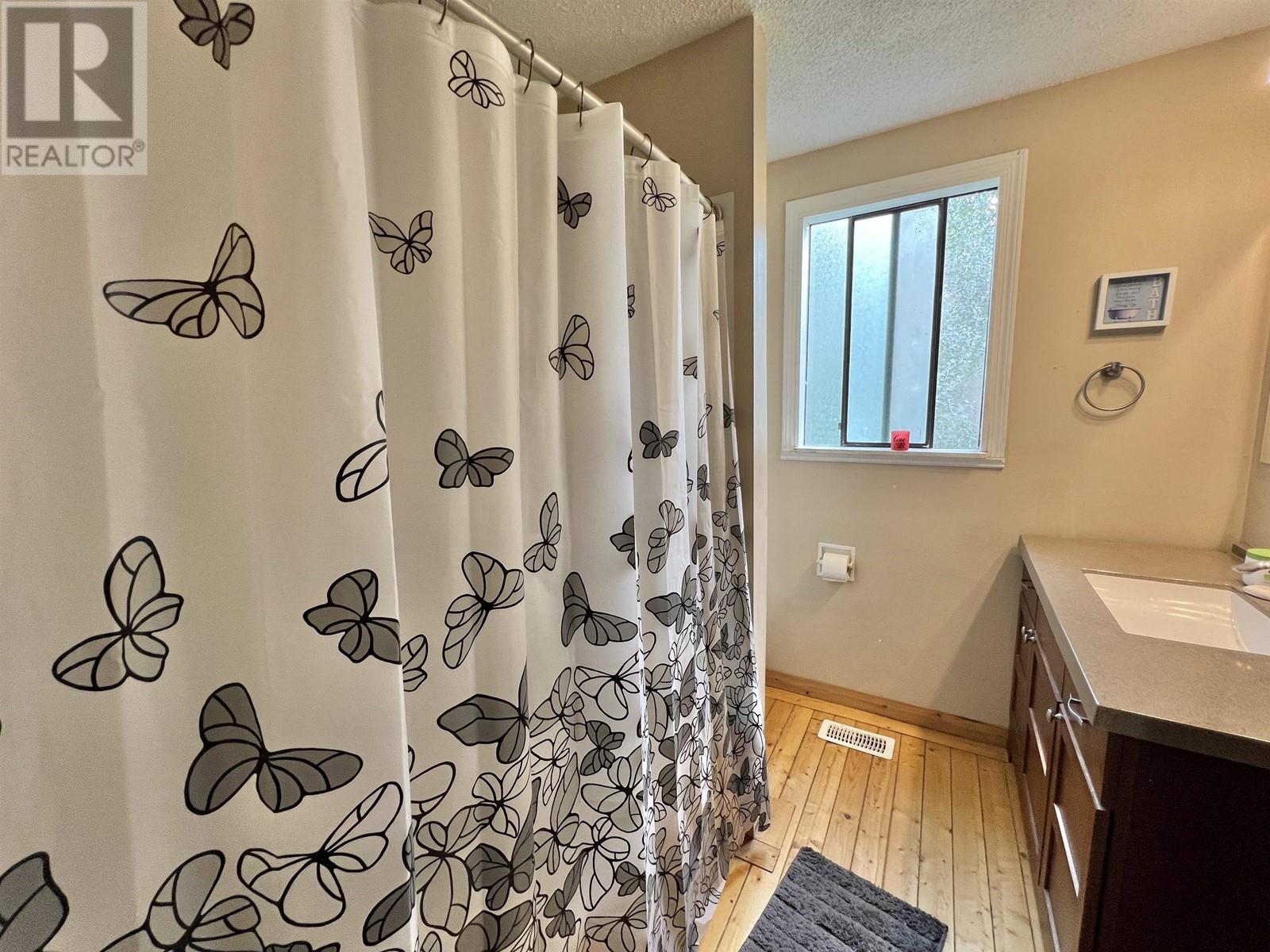 1032 Falcon Road Property Photo 20