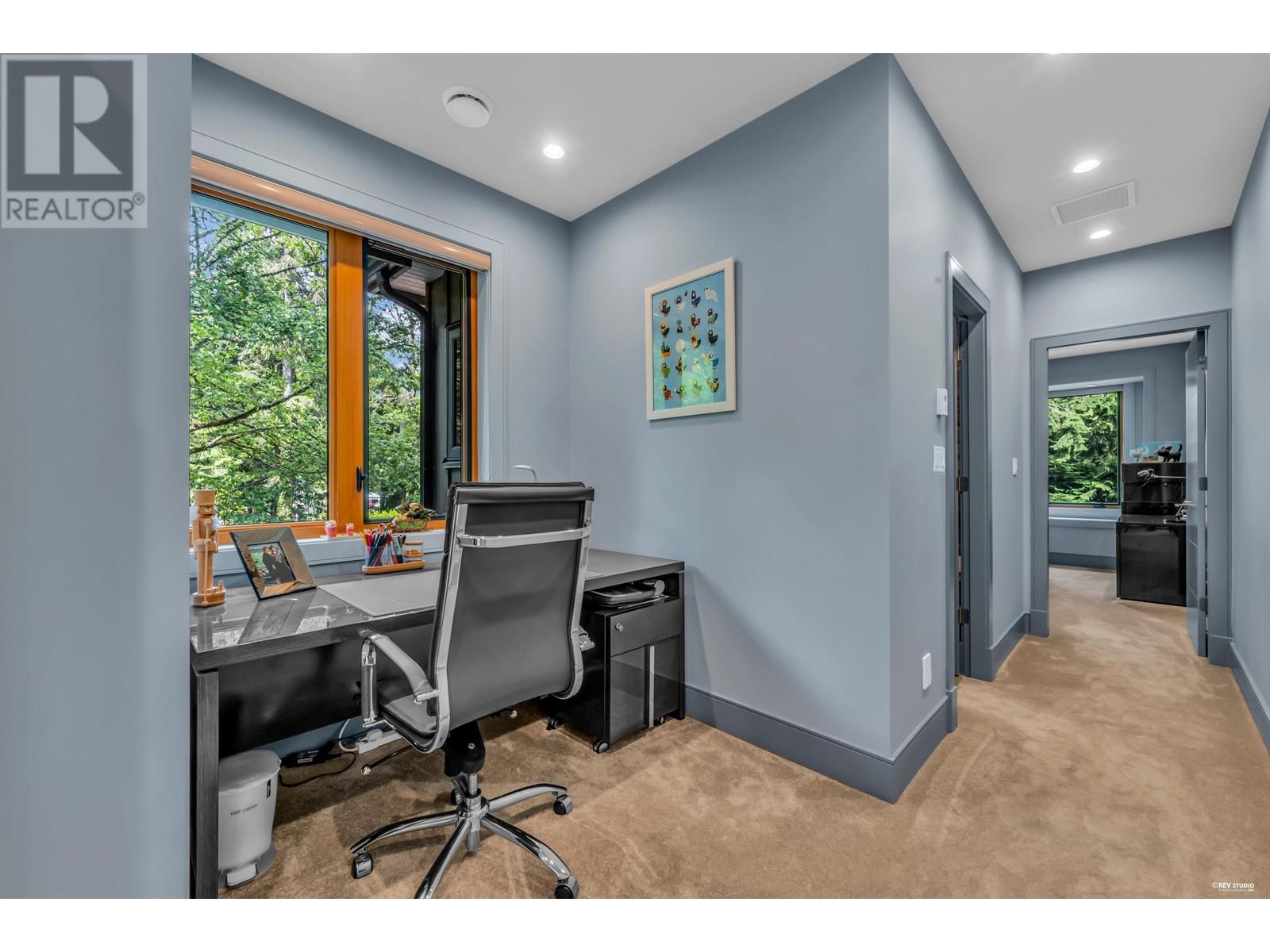 340 Southborough Drive Property Photo 30