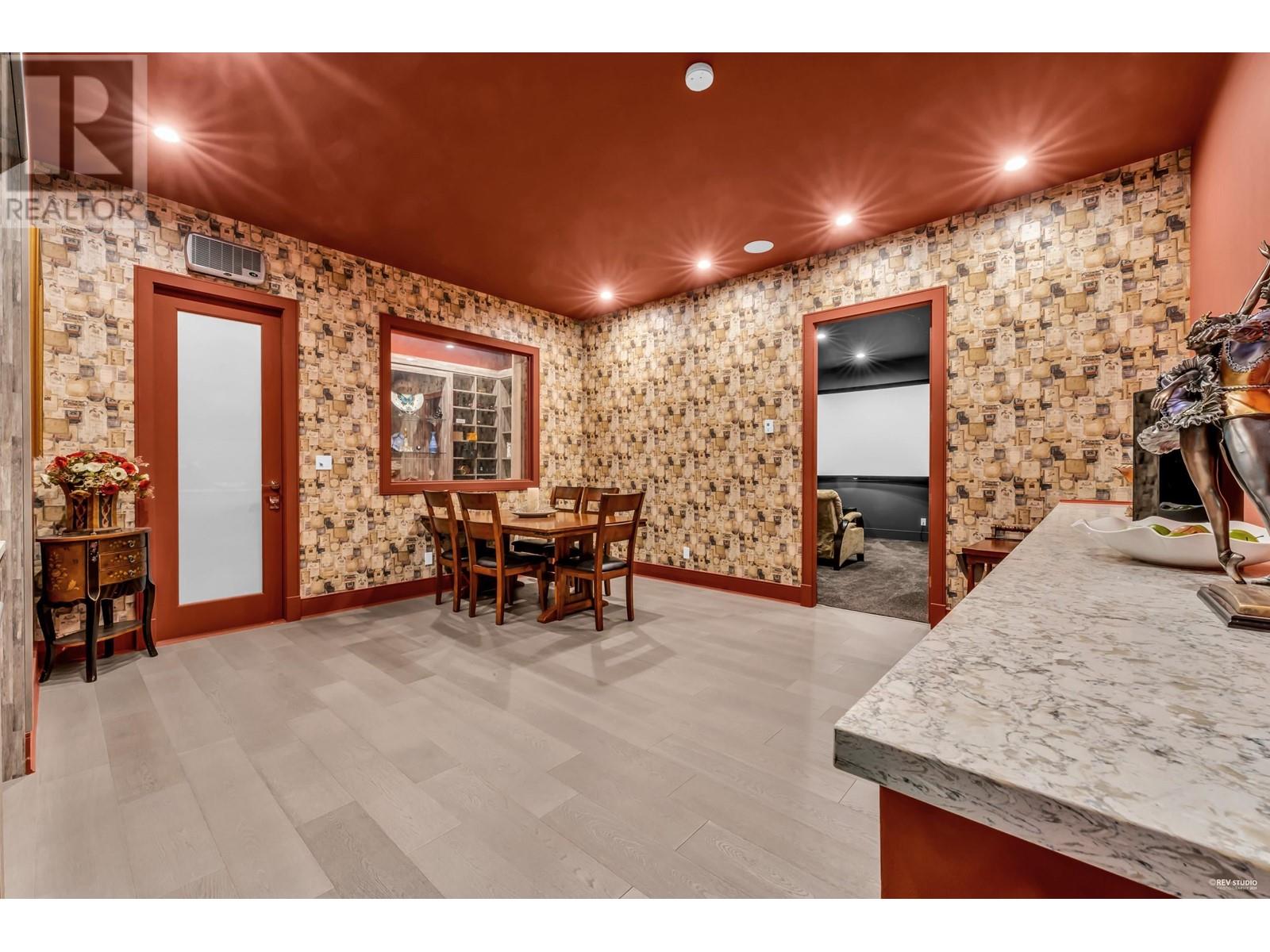 340 Southborough Drive Property Photo 37