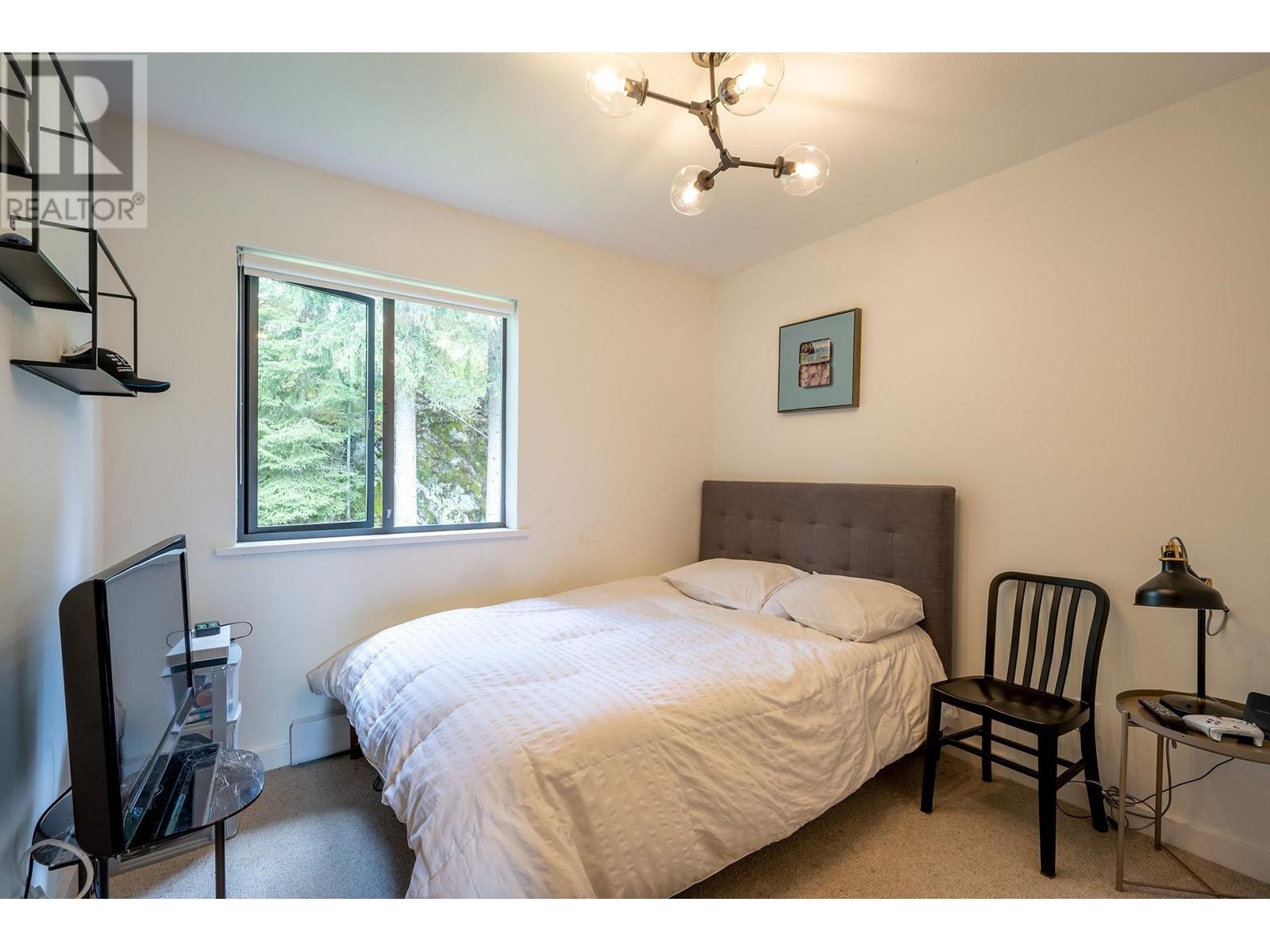7206 Fitzsimmons Road North Property Photo 12