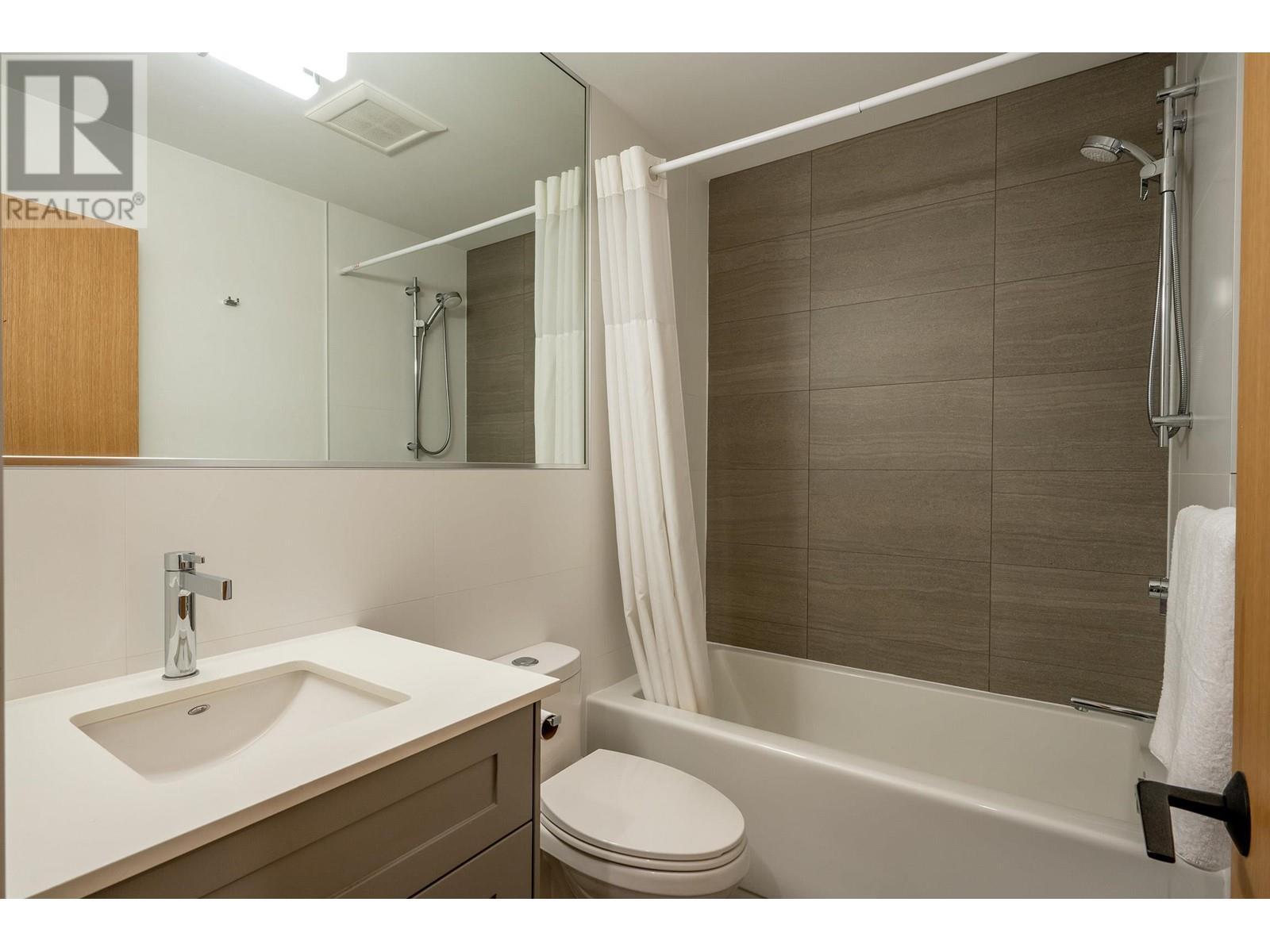 7206 Fitzsimmons Road North Property Photo 18