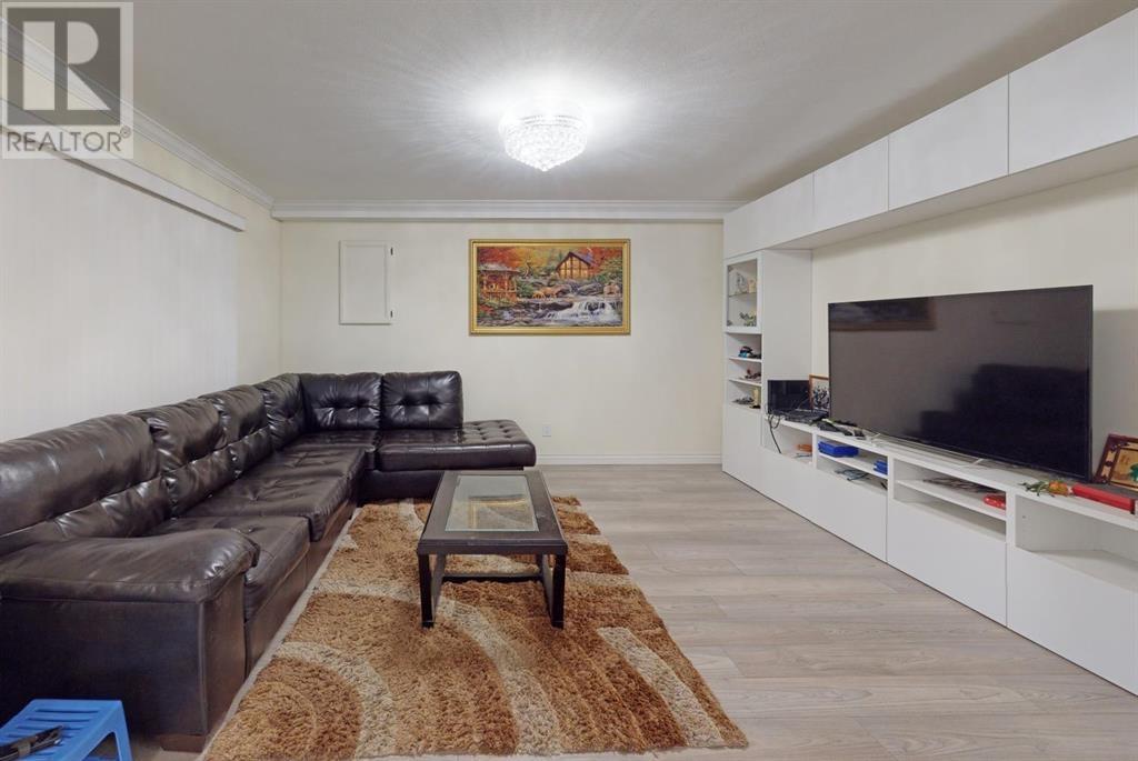 6683 Oak Street Property Photo 14