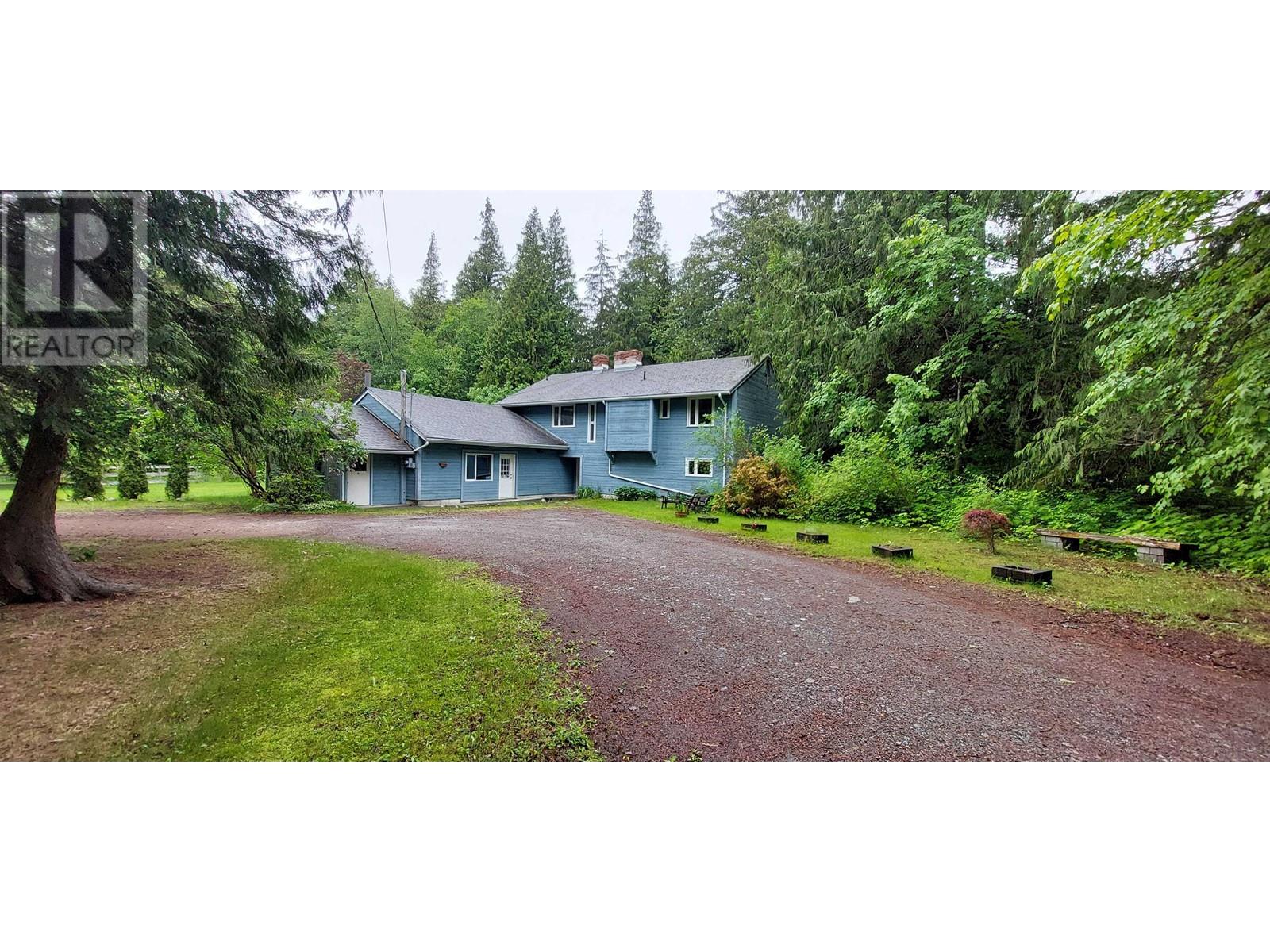 1290 Mackenzie 20 Highway Property Photo 1